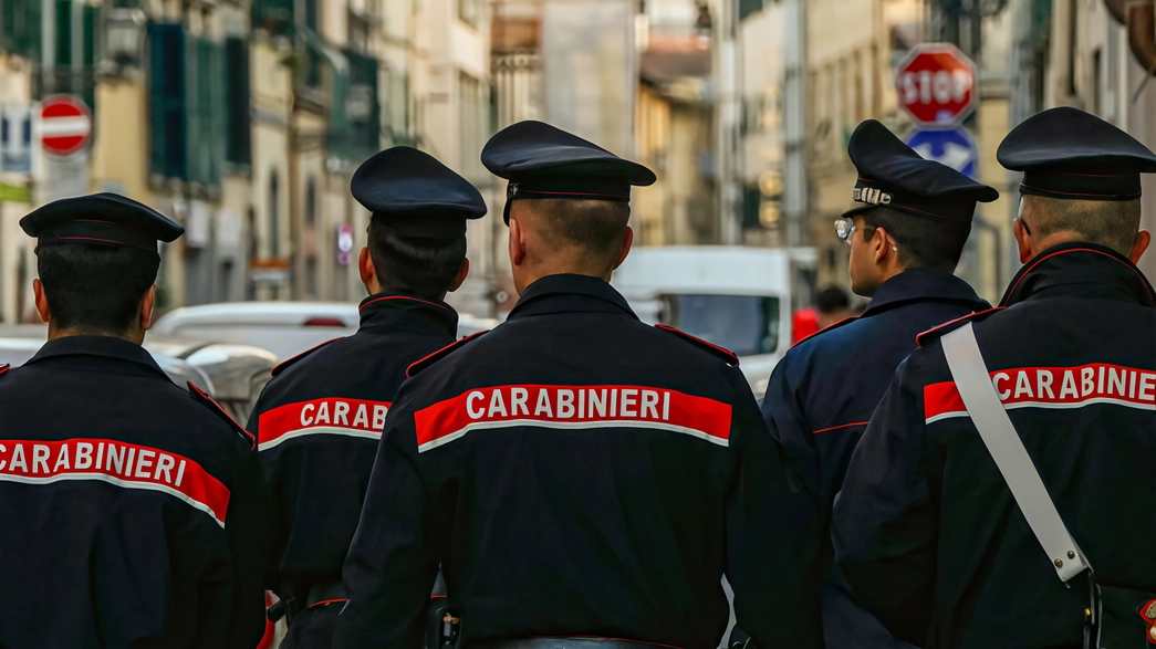 Operazioni di controllo intensificate a Brescia: 332 persone identificate, sequestri e arresti per contrastare reati predatori e furti in casa. Forze dell'ordine al lavoro per garantire la sicurezza pubblica. Operazioni di controllo intensificate a Brescia: 332 persone identificate, sequestri e arresti per contrastare reati predatori e furti in casa. Forze dell'ordine al lavoro per garantire la sicurezza pubblica.