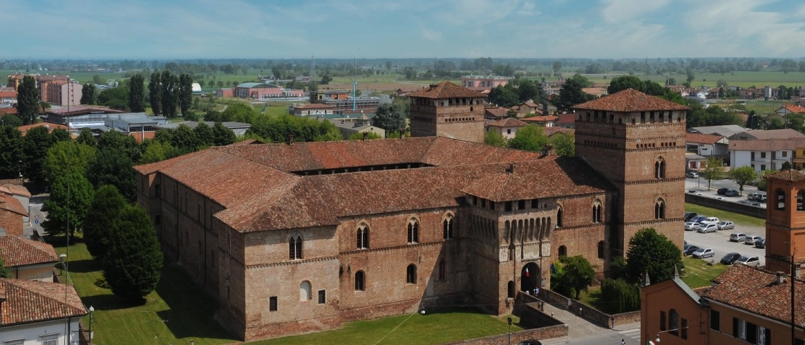Pandino, castello chiuso ad agosto: “Poche presenze turistiche e poi c’era bisogno di uno stop”