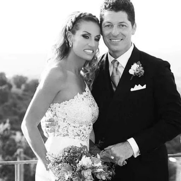 Annalisa Minetti e il marito Michele Panzarino nel giorno delle nozze