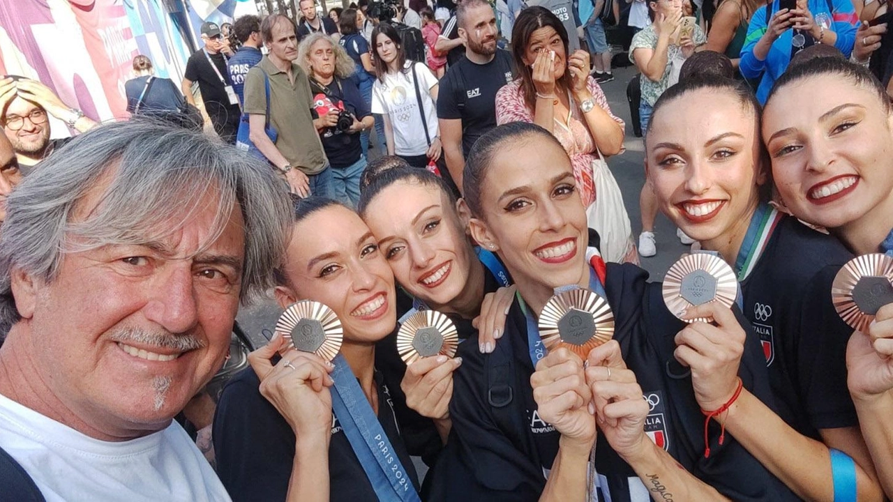 Moreno Buccianti, marito dell’allenatrice della ritmica tricolore, racconta i periodi più bui "Il fascicolo in Procura è aperto, ma ora si capirà che dietro a tali risutati c’è solo sacrificio". Moreno Buccianti, marito dell’allenatrice della ritmica tricolore, racconta i periodi più bui "Il fascicolo in Procura è aperto, ma ora si capirà che dietro a tali risutati c’è solo sacrificio".