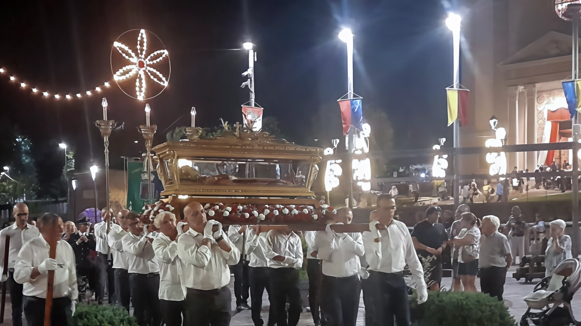 Tappe d’obbligo la Pala di Camuzzago e a Bellusco le reliquie di Santa Giustina a San Martino Tappe d’obbligo la Pala di Camuzzago e a Bellusco le reliquie di Santa Giustina a San Martino