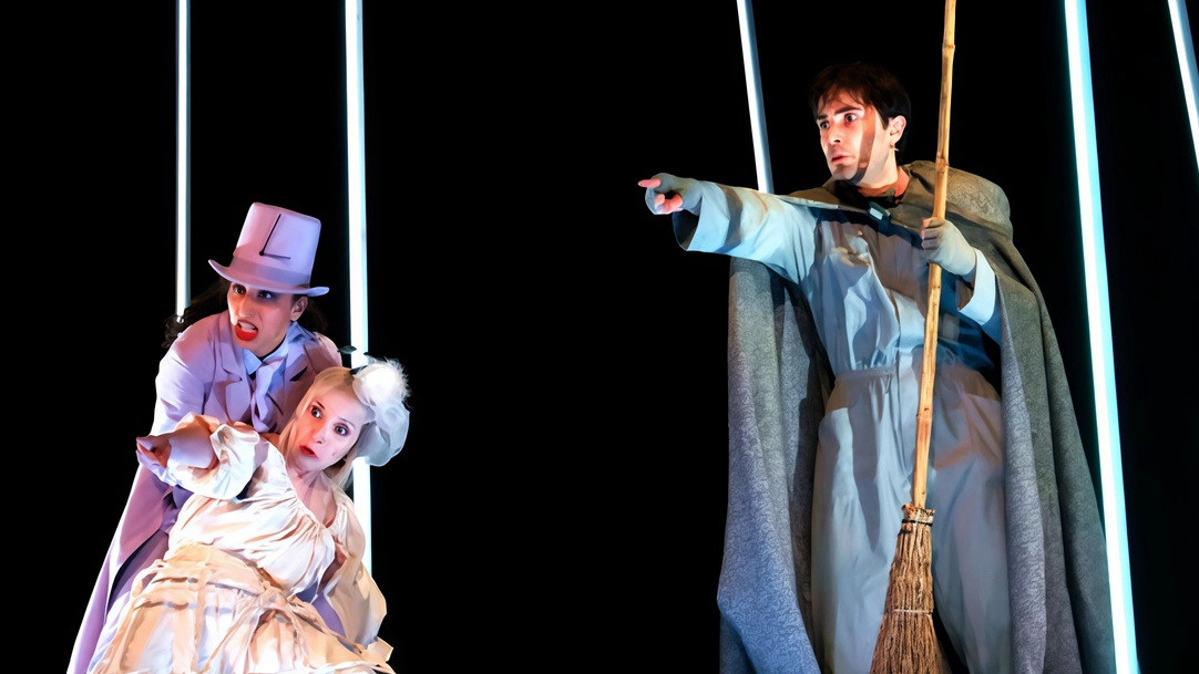 Prosa, musica, libri e bambini: è la nuova stagione del Teatro San Teodoro di Cantù Prosa, musica, libri e bambini: è la nuova stagione del Teatro San Teodoro di Cantù