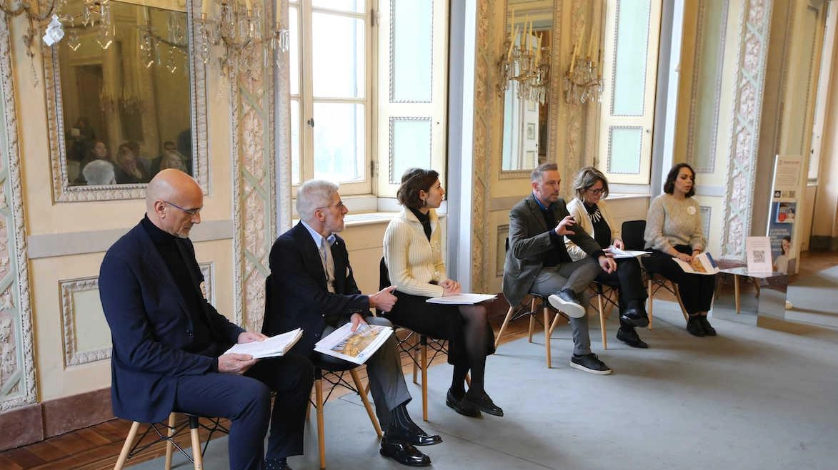 Reggi di Monza, Parco e Giardini entrano nel circuito aperto alle persone con disabilità intellettiva. Guide facilitate accompagnano la visita, rendendola più comprensibile e coinvolgente Reggi di Monza, Parco e Giardini entrano nel circuito aperto alle persone con disabilità intellettiva. Guide facilitate accompagnano la visita, rendendola più comprensibile e coinvolgente