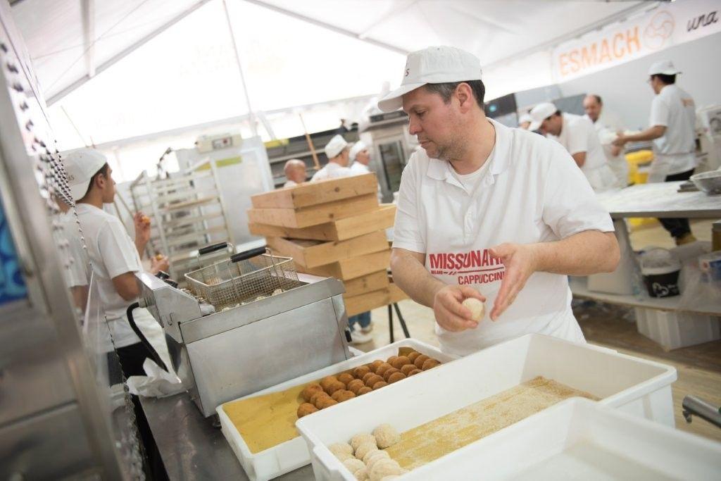 Pane in Piazza 2025 a Milano: oltre 200 fornai in Duomo ad offrire specialità regionali (per solidarietà)