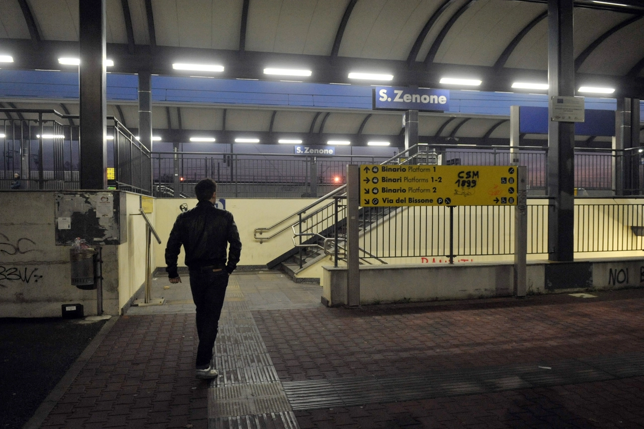 La stazione di San Zenone si trova alla periferia del paese