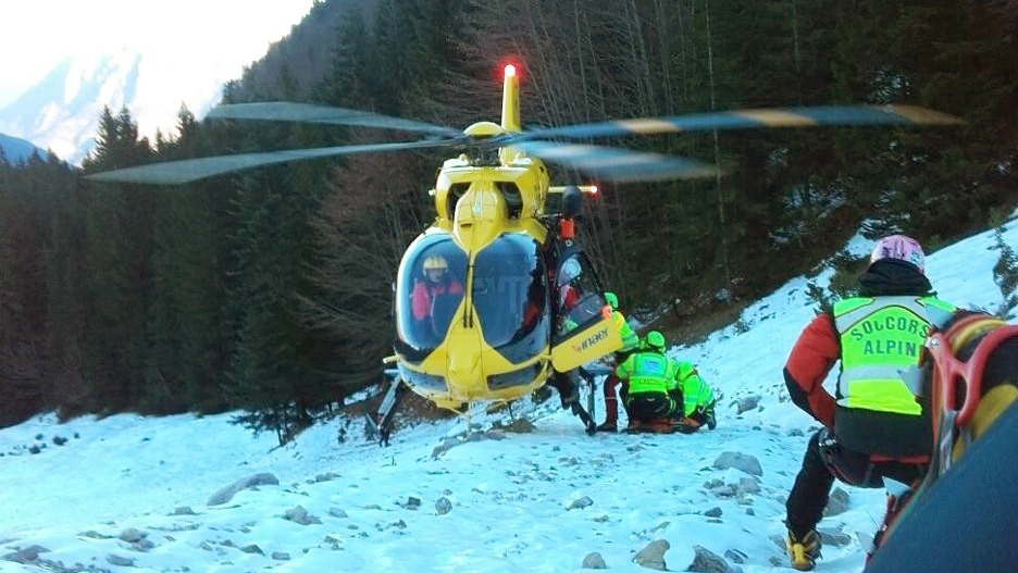 Gli escursionisti in difficoltà nel Parmense sono stati soccorsi in eliambulanza (foto archivio) Gli escursionisti in difficoltà nel Parmense sono stati soccorsi in eliambulanza (foto archivio)