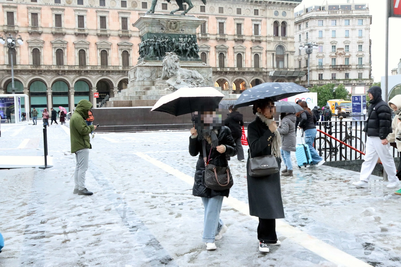 Milano 14022025 Grandine Grandinata improvvisa maltempo nel giorno di San Valentino foto Ansa Salmoirago
