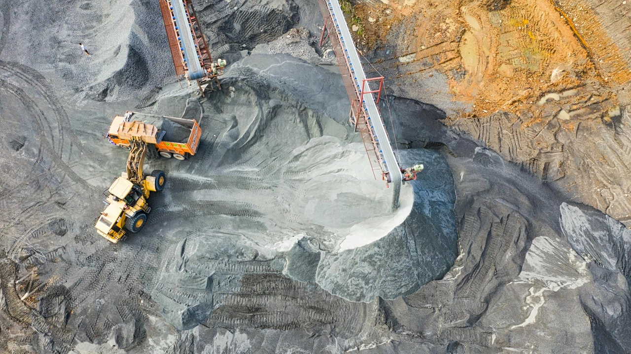 Terre rare e litio, parte la caccia in Lombardia: è l’alba di una nuova era mineraria? Ecco le zone dove cercare il tesoro