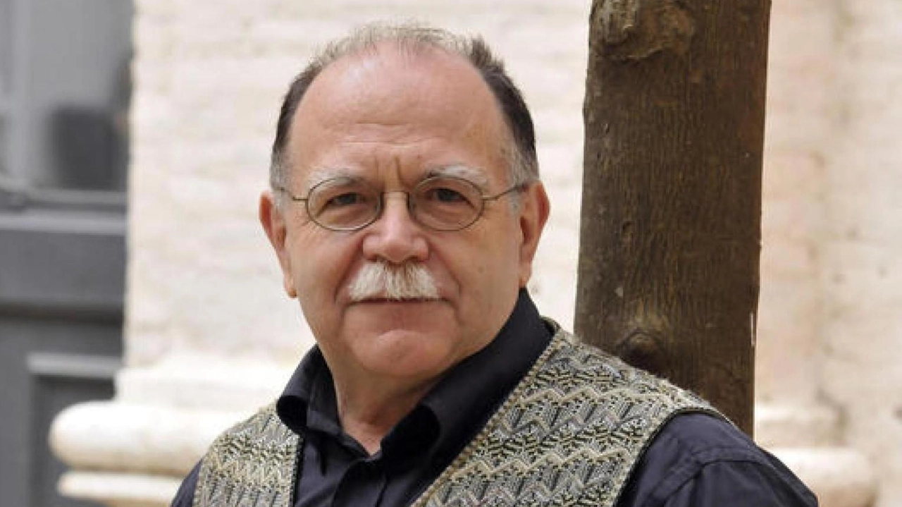 Walter Siti premiato a Legnano per la sua carriera letteraria. Giuria popolare decreterà vincitore Sezione Italiano Premio di Poesia. Walter Siti premiato a Legnano per la sua carriera letteraria. Giuria popolare decreterà vincitore Sezione Italiano Premio di Poesia.
