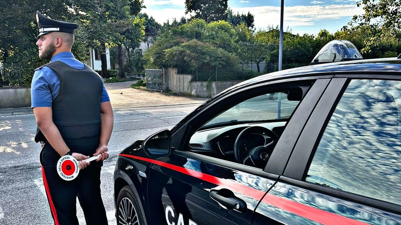 I carabinieri hanno fatto trasportare in ospedale la coppietta I carabinieri hanno fatto trasportare in ospedale la coppietta
