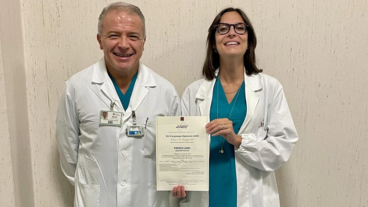 La Fondazione Irccs San Gerardo dei Tintori di Monza premiata al Congresso di medicina nucleare per il miglior poster sullo studio multicentrico FOLL12 sul linfoma follicolare. La dottoressa Lavinia Monaco ha analizzato 1.500 esami Pet per studiare le caratteristiche metaboliche del tumore e l'impatto sul paziente. La Fondazione Irccs San Gerardo dei Tintori di Monza premiata al Congresso di medicina nucleare per il miglior poster sullo studio multicentrico FOLL12 sul linfoma follicolare. La dottoressa Lavinia Monaco ha analizzato 1.500 esami Pet per studiare le caratteristiche metaboliche del tumore e l'impatto sul paziente.