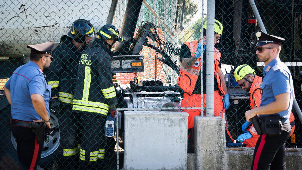 Incidente sul lavoro a Desio, operaio precipita da 10 metri: è in condizioni critiche Incidente sul lavoro a Desio, operaio precipita da 10 metri: è in condizioni critiche