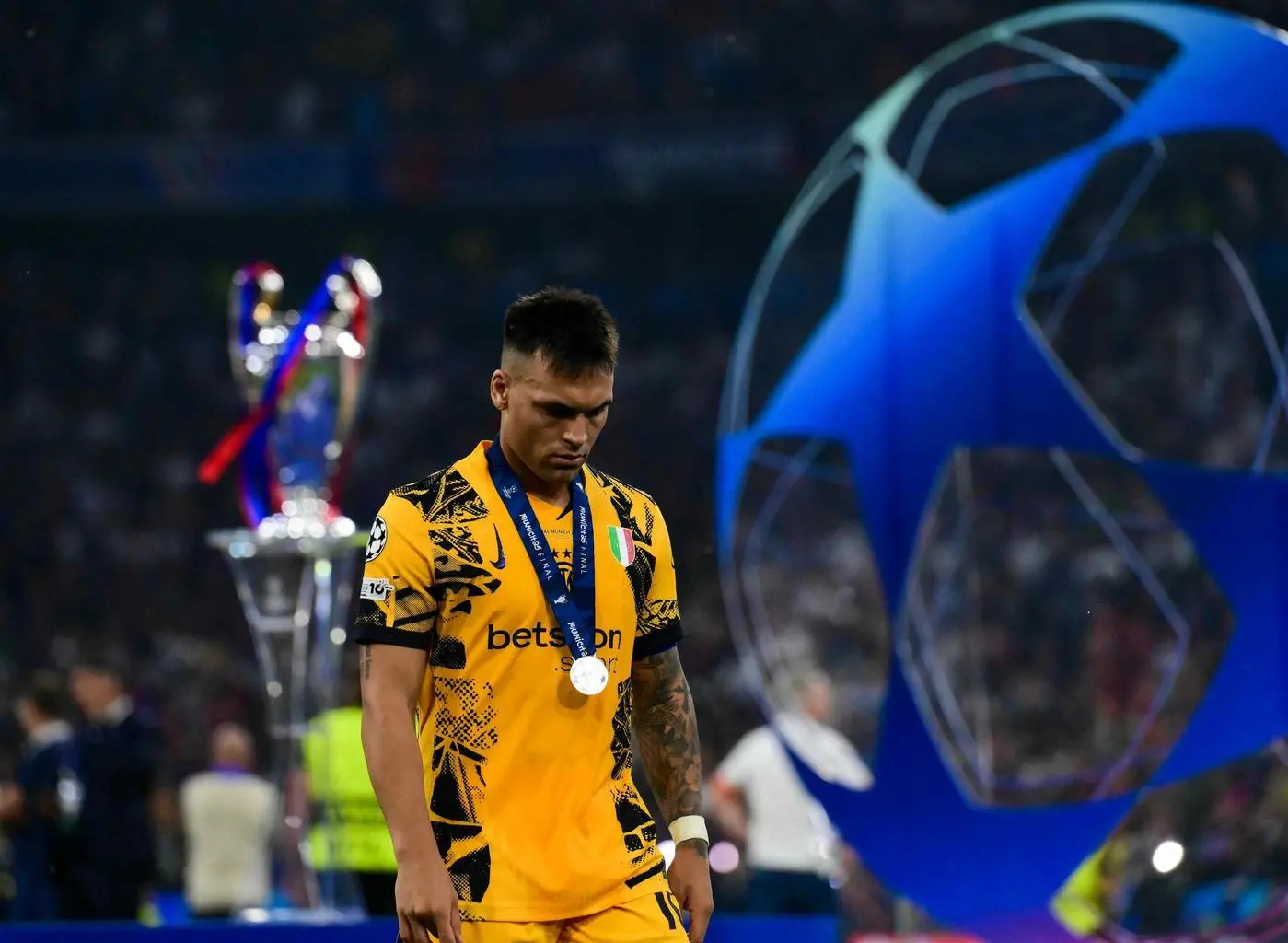 Lautaro Martinez: Capitano e Leader dell'Inter nonostante la Sconfitta in Finale di Champions