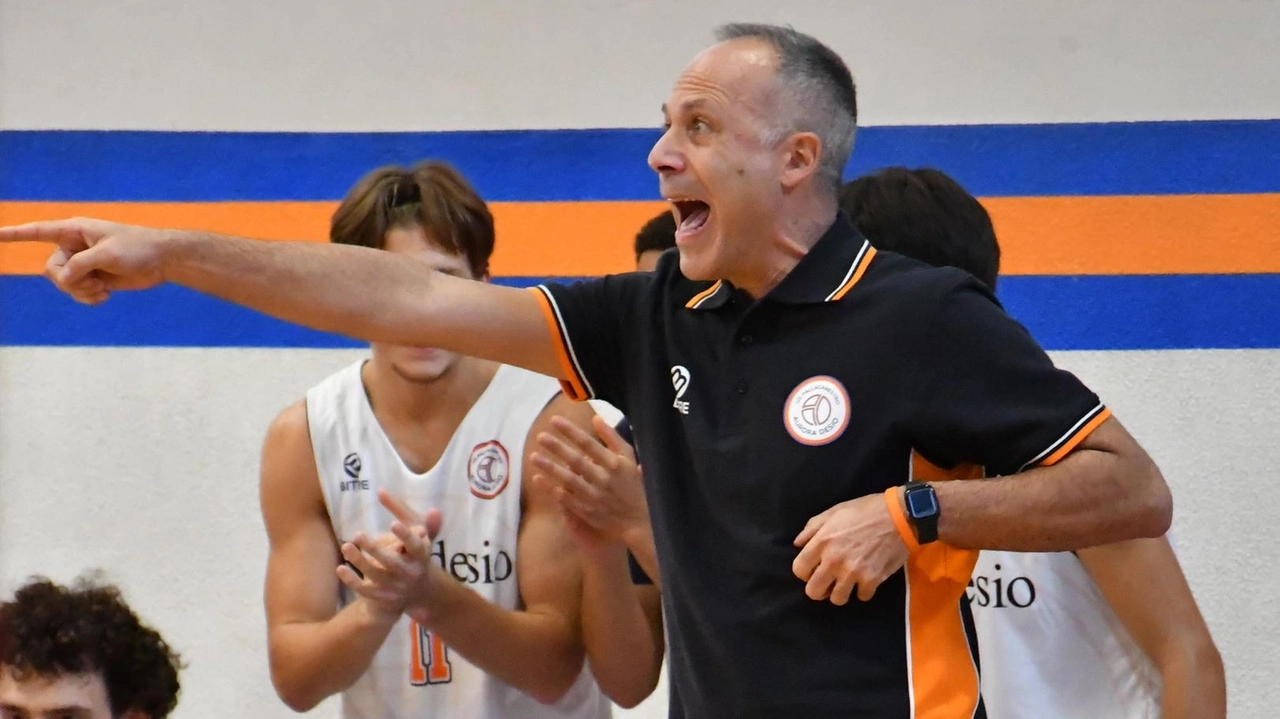 Ottimi riscontri dall’esordio di stagione in amichevole contro i Knights Legnano. Esterni in gran spolvero. Stasera nuovo test contro il Treviglio Brianza Basket. Ottimi riscontri dall’esordio di stagione in amichevole contro i Knights Legnano. Esterni in gran spolvero. Stasera nuovo test contro il Treviglio Brianza Basket.