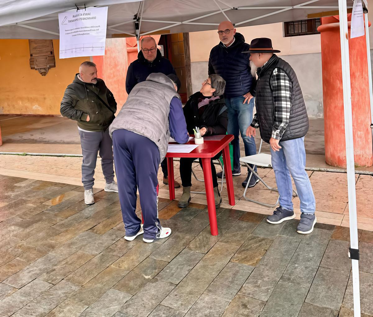 Raddoppio dei binari, si cambia. Tunnel al posto del cavalcavia verso la frazione Roggione