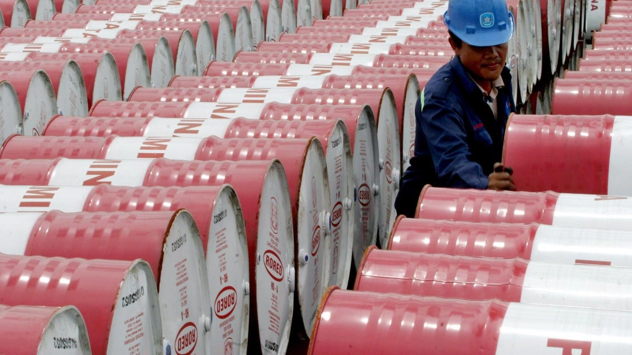 Il petrolio è in calo a New York a 72,29 dollari
