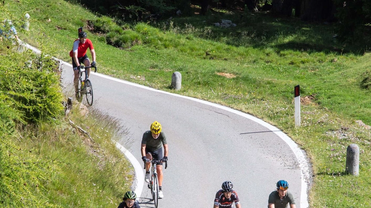 Le imprese sulla strada del Passo dello Stelvio Passo Gavia salita ai Laghi di Cancano Mortirolo, Spluga e Passo San Marco Le imprese sulla strada del Passo dello Stelvio Passo Gavia salita ai Laghi di Cancano Mortirolo, Spluga e Passo San Marco