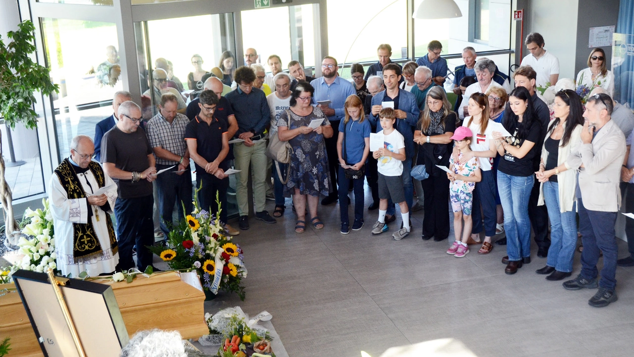La commemorazione funebre per l'imprenditore Giuseppe Crippa nella sede della Technoprobe a Cernusco Lombardone
