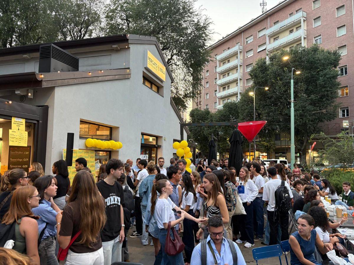 Il Mercato Isola di piazzale Lagosta cambia pelle: nuovi ristoranti, co working e serate culturali: si comincia giovedì 18 settembre