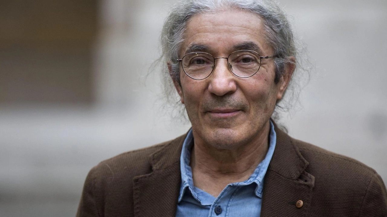 'Per aver minato l'unità nazionale' 'Per aver minato l'unità nazionale'