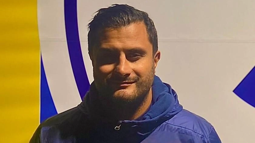 Il Sedriano FC annuncia Gianluca Imbriaco come nuovo allenatore dopo le dimissioni di Robecchi. Con esperienza e legame con il club, si prepara a guidare la squadra al 14° posto in classifica.