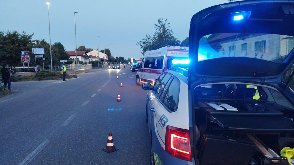 Incidente a Bereguardo, ciclista investito da un’auto: morto 74enne Incidente a Bereguardo, ciclista investito da un’auto: morto 74enne