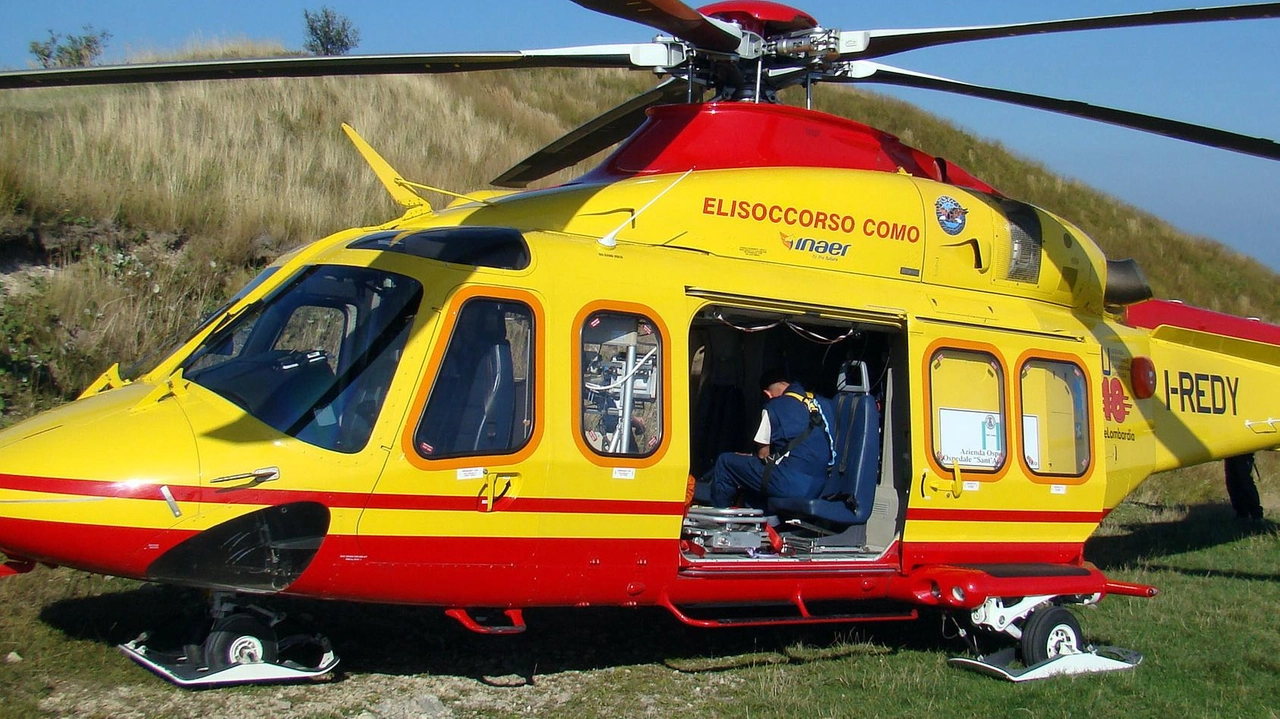 Tempestivo l’arrivo dell’elisoccorso che ha trasportato l’operaio di 53 anni in ospedale Tempestivo l’arrivo dell’elisoccorso che ha trasportato l’operaio di 53 anni in ospedale