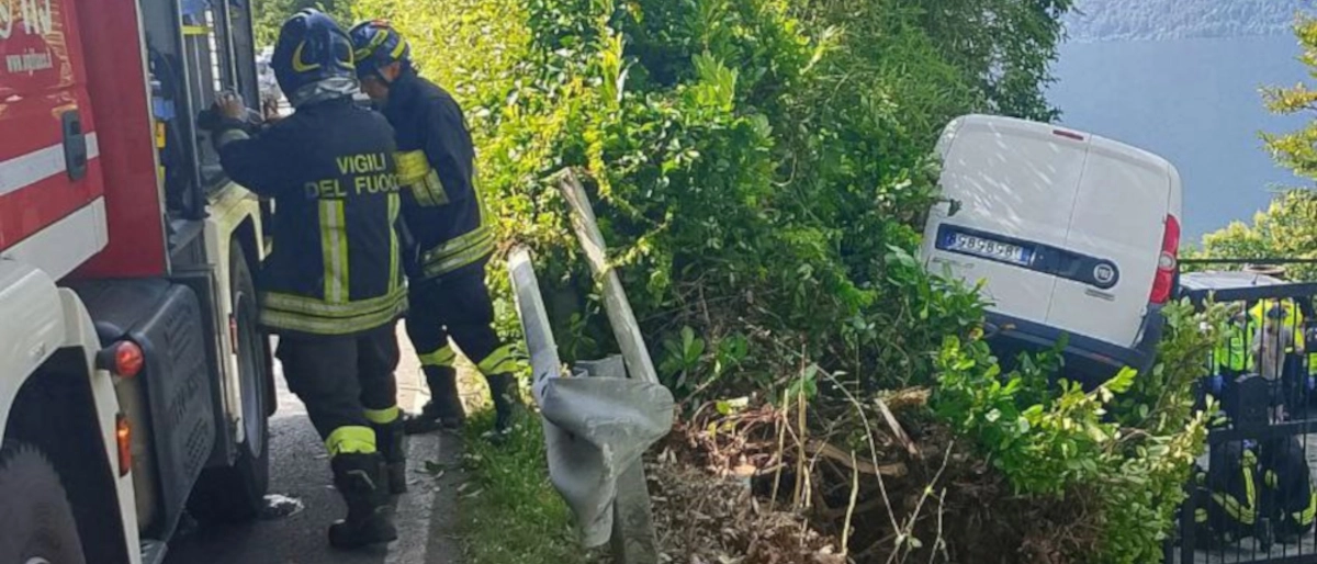 Abbadia, incidente sulla Sp 72: 20enne esce di strada col furgone. Recuperato con l'autogrù