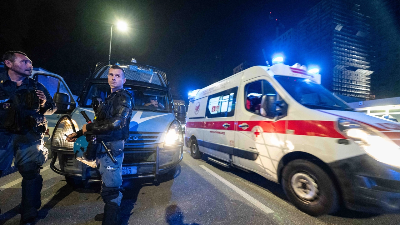 Evasione e rivolta al interno del carcere minorile Cesare Beccaria, Polizia Di Stato e Carabinieri per sedare la rivolta e catturare i fuggitivi, Milano,1 Settembre 2024, Ansa/Andrea Fasani Evasione e rivolta al interno del carcere minorile Cesare Beccaria, Polizia Di Stato e Carabinieri per sedare la rivolta e catturare i fuggitivi, Milano,1 Settembre 2024, Ansa/Andrea Fasani