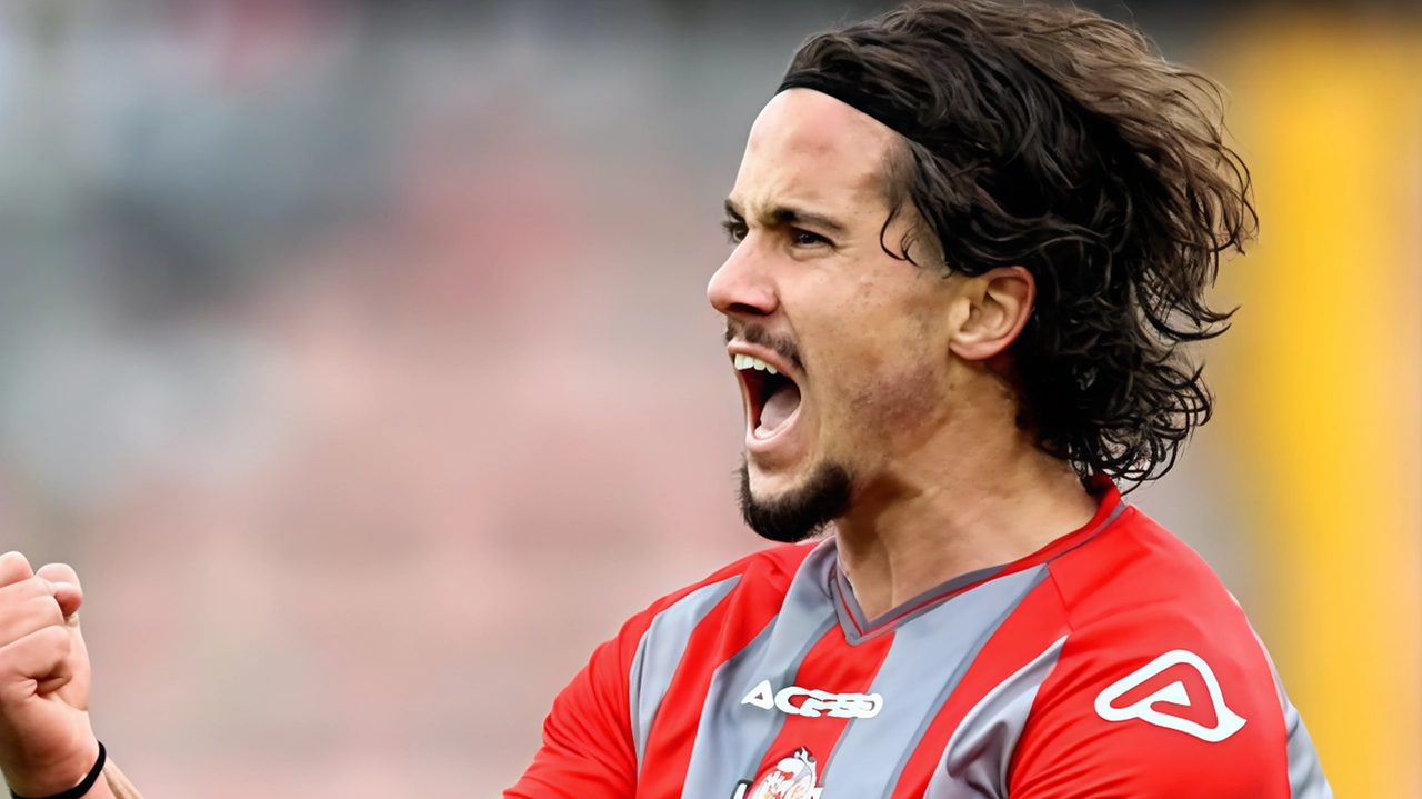 Leonardo Sernicola, sua la rete dell’1-1 (dalla pagina facebook dell’U.S. Cremonese) Leonardo Sernicola, sua la rete dell’1-1 (dalla pagina facebook dell’U.S. Cremonese)