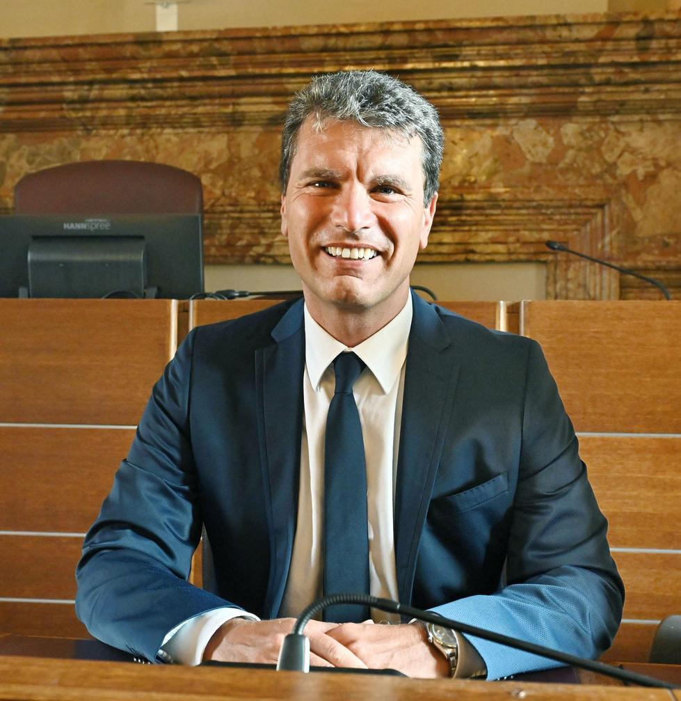 salva la poltrona di scotti respinta la sfiducia errori senza conseguenze