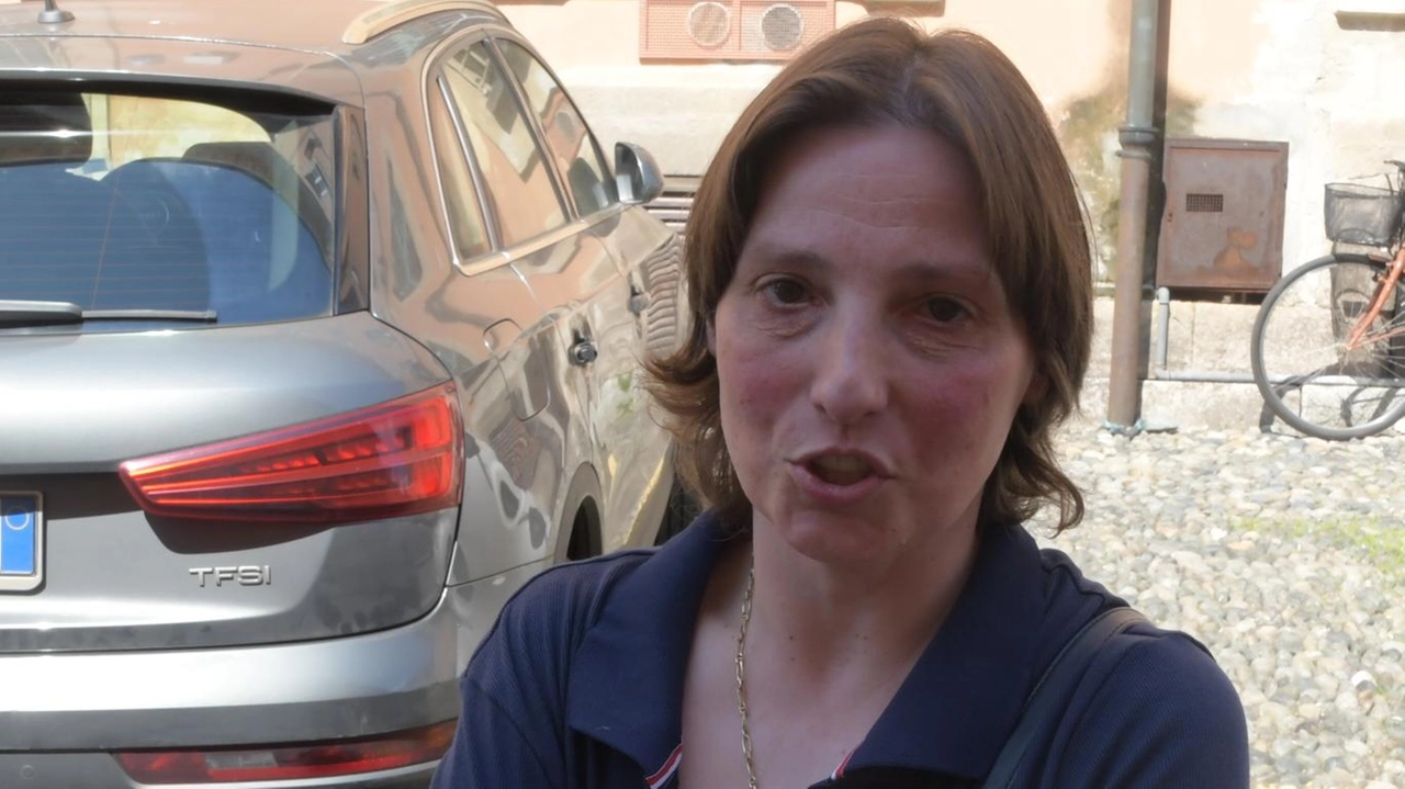 Lorenza Secondi è stata minacciata anche in aula dal vicino, Maurizio Caruso