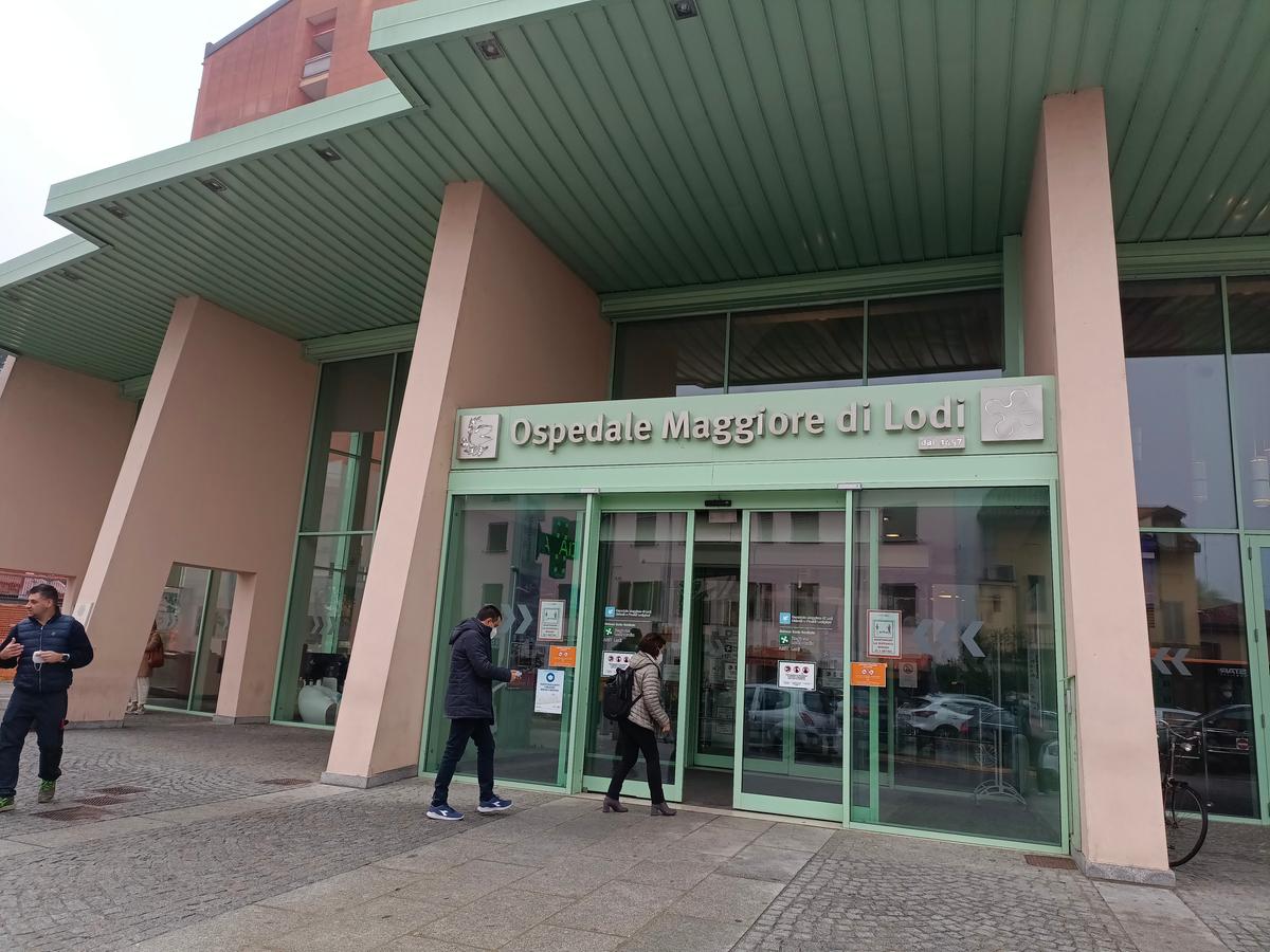 Lodi, i parcheggi dell’ospedale Maggiore sono un problema: l’allarme degli infermieri Lodi, i parcheggi dell’ospedale Maggiore sono un problema: l’allarme degli infermieri