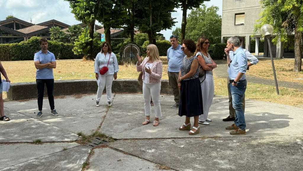sant8217angelo lodigiano due aler angels nei quartieri per sostenere gli inquilini