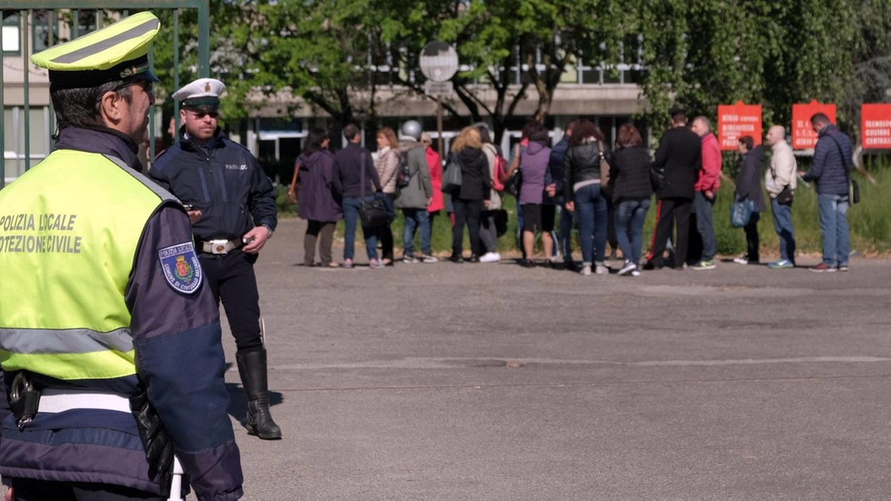 Comprensivo Parco Nord: studenti nel mirino davanti all’istituto e anche sulla passerella di viale Fulvio Testi Comprensivo Parco Nord: studenti nel mirino davanti all’istituto e anche sulla passerella di viale Fulvio Testi