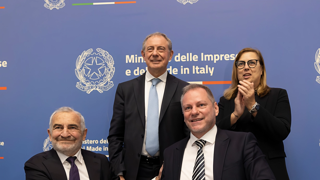 Un’operazione valutata positivamente dal governo italiano con il ministro Adolfo Urso