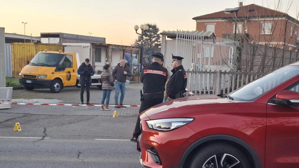 L’omicidio dopo una lite tra famiglie. Era il 28 dicembre, in via Bergamo a Pontirolo Nuovo. Vittima Roberto Guerrisi, 42... L’omicidio dopo una lite tra famiglie. Era il 28 dicembre, in via Bergamo a Pontirolo Nuovo. Vittima Roberto Guerrisi, 42...