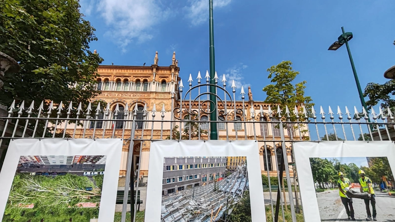 La mostra sul nubifragio, che un anno fa ha colpito Milano, ai giardini Montanelli