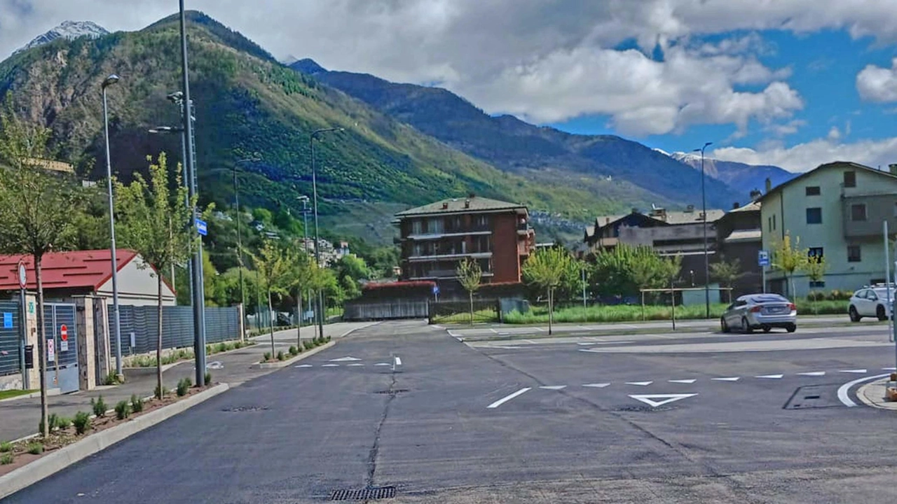 Il vasto parcheggio nei pressi dello stadio è comodo per raggiungere il parco intitolato a Bartesaghi