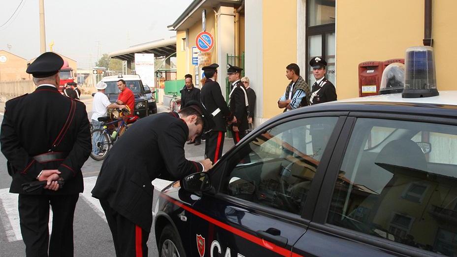 due giovani rapinatori in manette da Ilgiorno.it due giovani rapinatori in manette