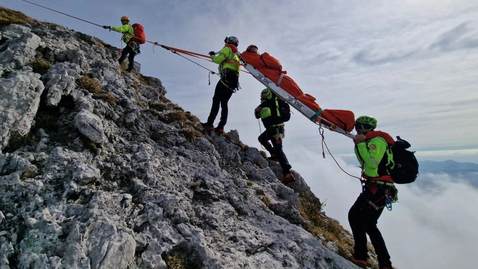 I tecnici volontari del soccorso alpino I tecnici volontari del soccorso alpino