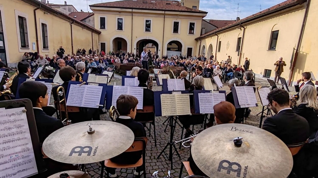 L’iniziativa dell’ensemble di Villasanta con la Casa circondariale di via Sanquirico nell’area verde dell’istituto. A suonare saranno anche alcune persone recluse che hanno partecipato al corso di ottoni ideato dal Cmv.
