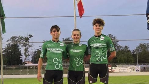 Con sette medaglie d’oro, quattro d’argento e altrettante di bronzo conquistate dai ciclisti brianzoli si è chiusa la prima giornata... Con sette medaglie d’oro, quattro d’argento e altrettante di bronzo conquistate dai ciclisti brianzoli si è chiusa la prima giornata...