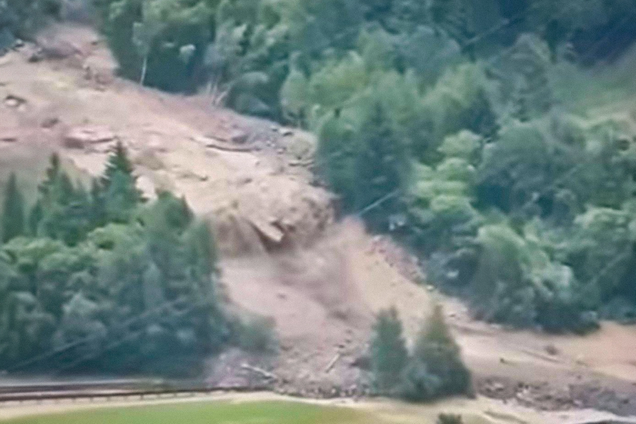 La colata di fango e detriti che ha investito il territorio di Tola