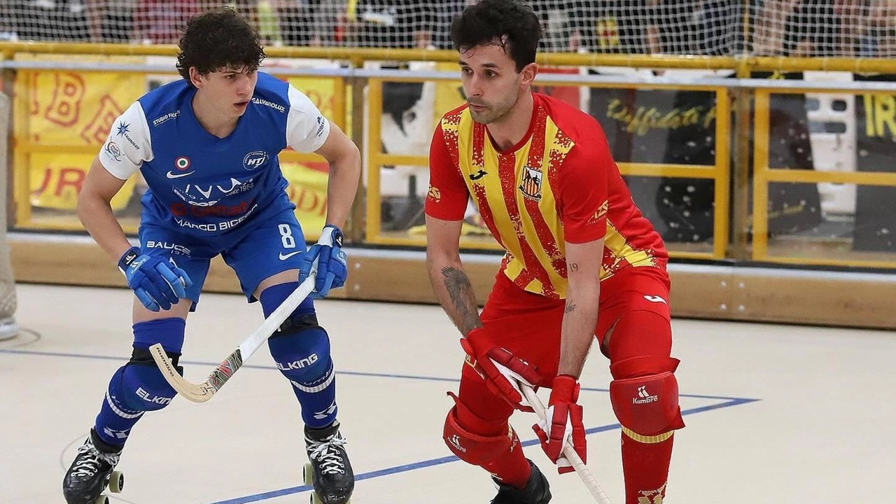 Una fase di gioco di gara-1 della finale Scudetto di hockey pista tra Lodi e Trissino Una fase di gioco di gara-1 della finale Scudetto di hockey pista tra Lodi e Trissino