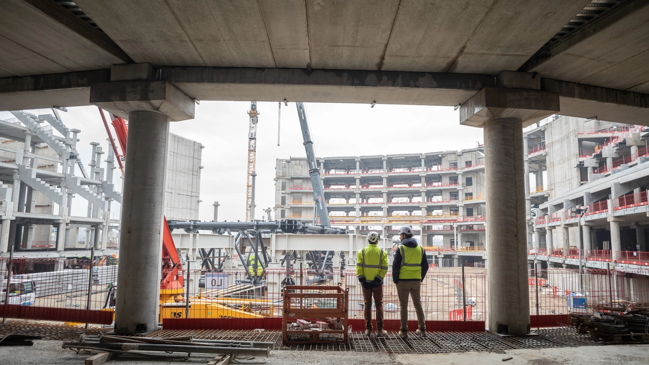 Il cantiere dell'arena a Santa Giulia