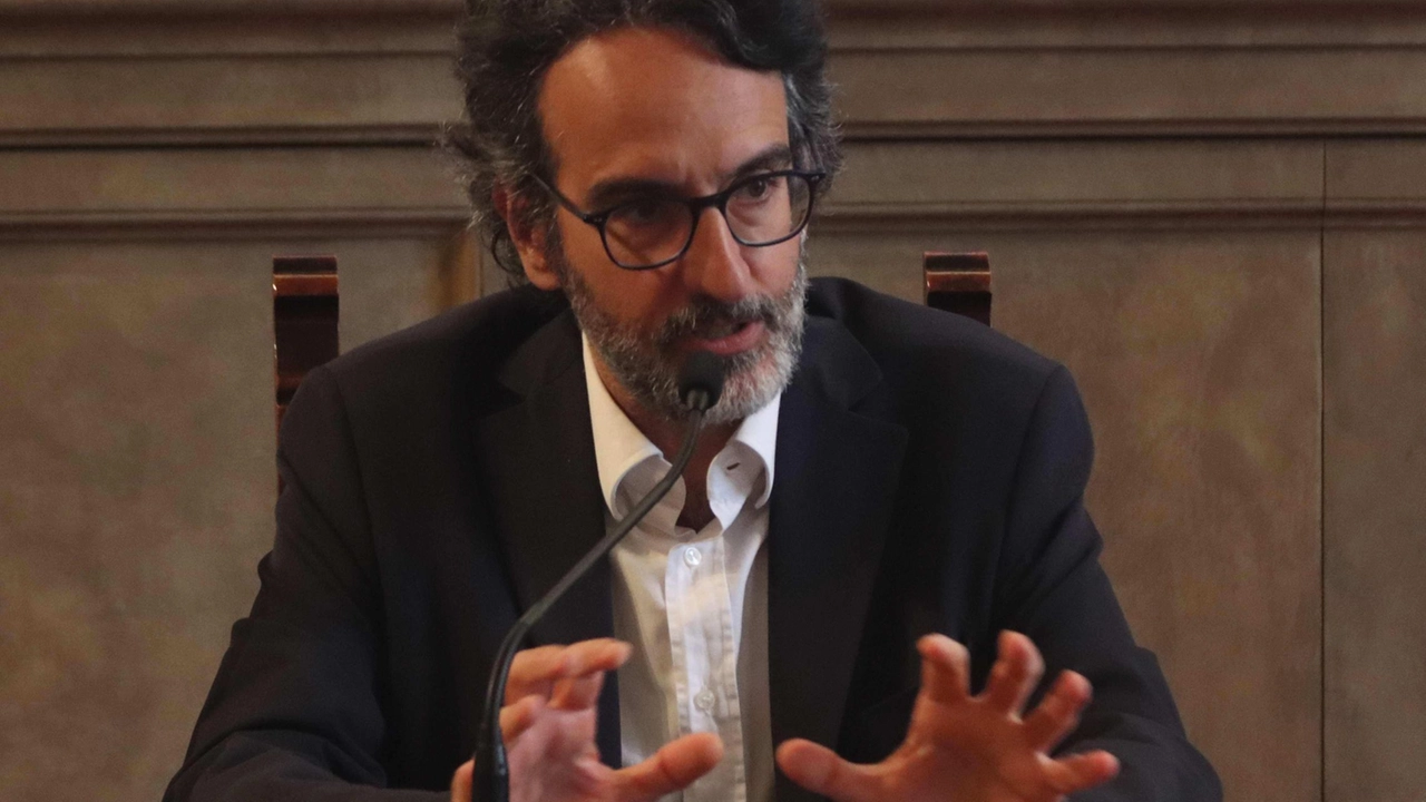 Lamberto Bertolè assessore comunale al Welfare e alla Salute ha spiegato i problemi relativi alla residenza fittizia e si è impegnato a verificare il caso di Samuele Spadea