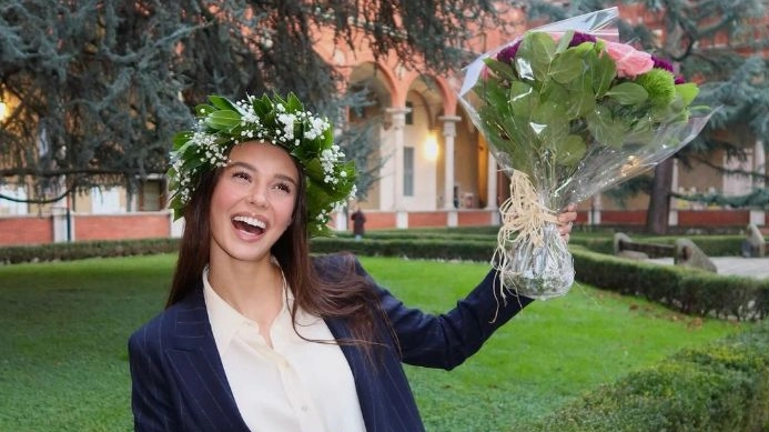 Lucia Bramani dottoressa bis (Foto Instagram) Lucia Bramani dottoressa bis (Foto Instagram)