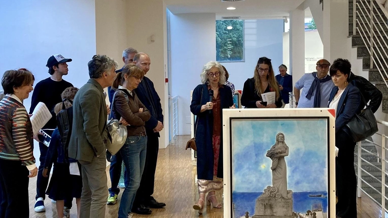 La mostra raccoglie scatti di monumenti statue e architetture che hanno provocato polemiche Sarà visitabile fino al 6 ottobre La mostra raccoglie scatti di monumenti statue e architetture che hanno provocato polemiche Sarà visitabile fino al 6 ottobre