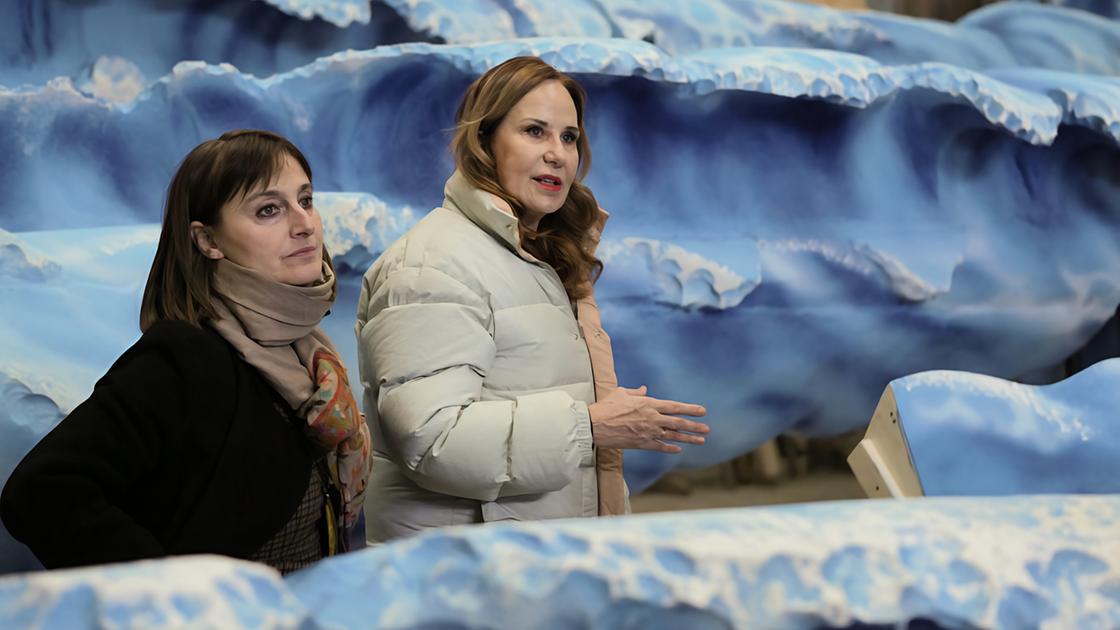 Quelle onde di Chiara Dynys nell’ipogeo di Palazzo Citterio